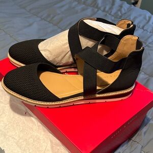 Kelly & Katie Black  KK-Laura Strap Sandals closed toe